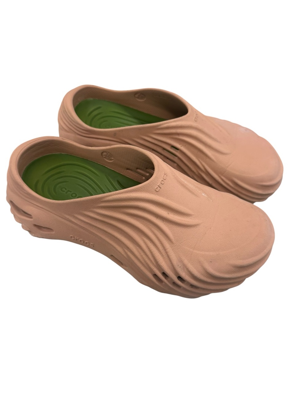 CROCS echo Wms / Men - Peach Slip-On Clog with Green Footbed